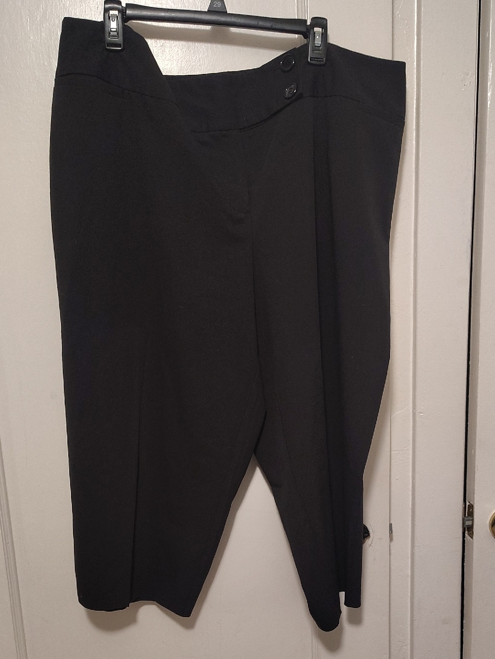 dressbarn Black Cropped Dress Capris with Button Waist